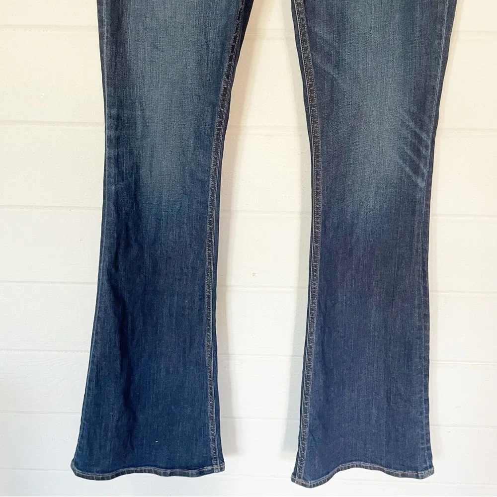 Veronica Beard Beverly Skinny Flare High Rise Jeans in Medium Wash Waist 32”